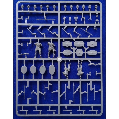 Ancient Gallic Armoured Warrior Sprue () 28mm Plastic VICTRIX MINIATURES