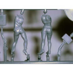 Wargames Factory - Zombie Vixens (12) Sprue